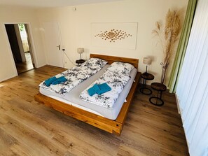 Unclassified image, 4 of 12, button