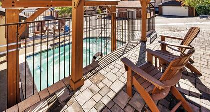 Ski Bear Get Away by Destination Big Bear : Beautiful Townhouse! Walking Distance to Bear Mtn! Walk to Hiking!