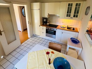 صورة غير مصنفة، 2 من 13، زرّ