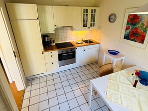 Unclassified image, 2 of 13, button - Dike Countess 2 - 8306 (Wangerland)