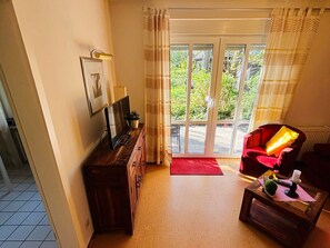 Unclassified image, 5 of 13, button - Dike Countess 2 - 8306 (Wangerland)