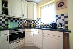 Køleskab, ovn, opvaskemaskine