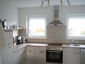 Køleskab, mikrobølgeovn, ovn, opvaskemaskine