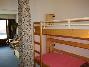 1 bedroom