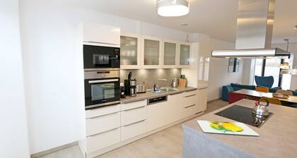 R: Maison Granitz Whg.0, 3 avec 2 terrasses / 1. Balcon et sauna - Maison Granitz Whg.0, 3 avec 2