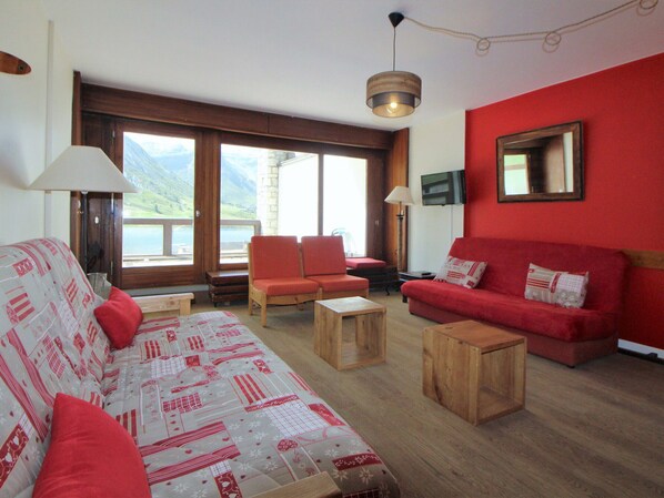 TV - Apartment in Tignes - 6 people, terrace, near slopes (Tignes)
