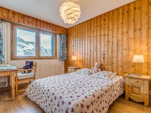 1 dormitorio y escritorio