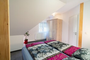 2 chambres, lit parapluie, Wi-Fi, draps fournis