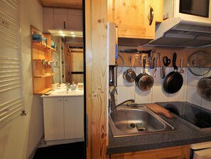 Fridge, microwave, stovetop, dishwasher - Charming studio for 2 in Tignes, south-facing balcony (Tignes-Val Claret)