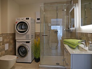 Unclassified image, 2 of 28, button