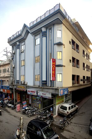 Property entrance - Hotel Dimple International (Udaipur)