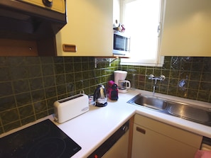 Fridge, microwave, oven, dishwasher