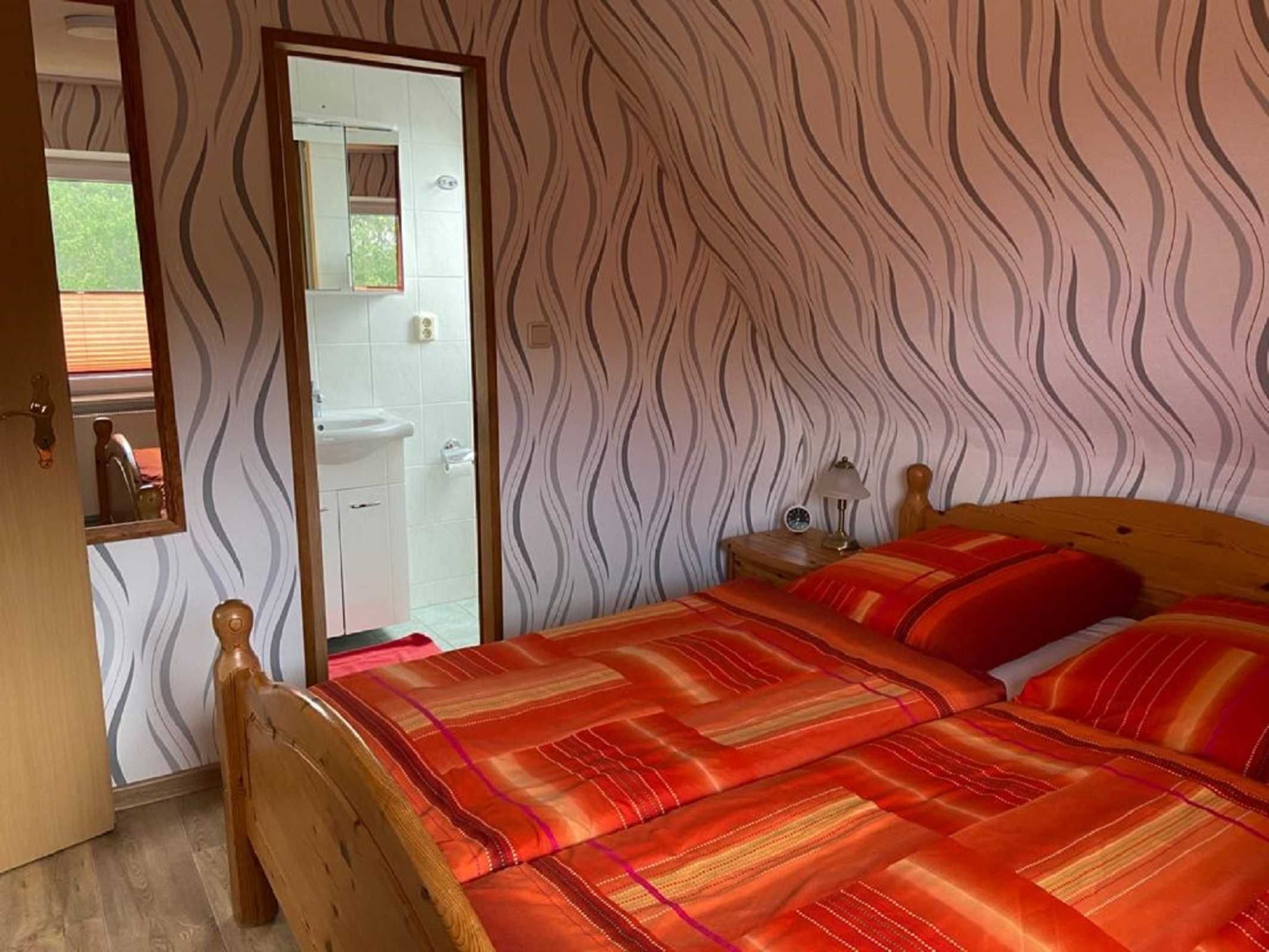 2 bedrooms, travel crib, WiFi, bed sheets