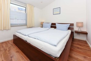 2 Schlafzimmer, Reisekinderbett, WLAN