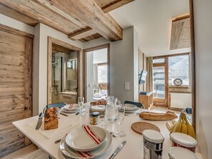 Dining - Premium 2-room apartment renovated, cozy, at the foot of the slopes, with wifi (Tignes-Le Lavachet)