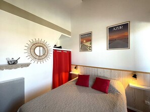 2 bedrooms