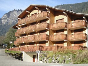 Exterior - Cozy apartment for 4 with balcony and garage in Châtel (Châtel)