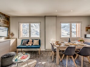 Dining - Renovated apartment in Tignes, 2 rooms, near lake (Tignes)