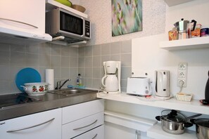 Kühlschrank, Mikrowelle