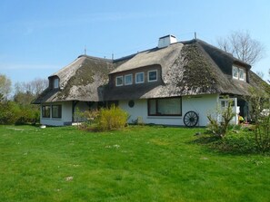 Exterior - Teewelkenhüs meadow apartment (Sylt)