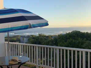 Property grounds - stone’s throw from the beach with spectacular sea views.  (Groot Brakrivier)