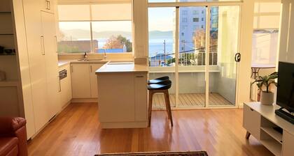 Django’s by Salamanca - Apartment with Balcony and Sea Views