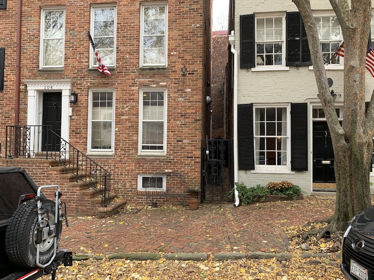 Captain's Row