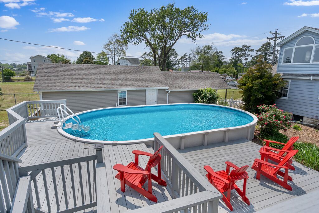 A fabulous Pet-Friendly home that sleeps 10 in 4 Bedrooms, with a Private Pool!