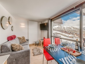 TV - Renovated studio cabin, 4 ppl, near slopes in Tignes (Tignes)