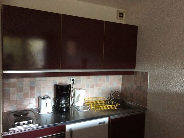 Kühlschrank, Mikrowelle, Toaster