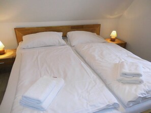 3 bedrooms, WiFi, bed sheets