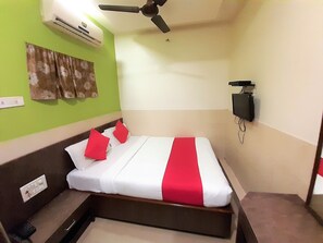 Standard Double Room | Free WiFi - Hexa Royal Residency (Mumbai)