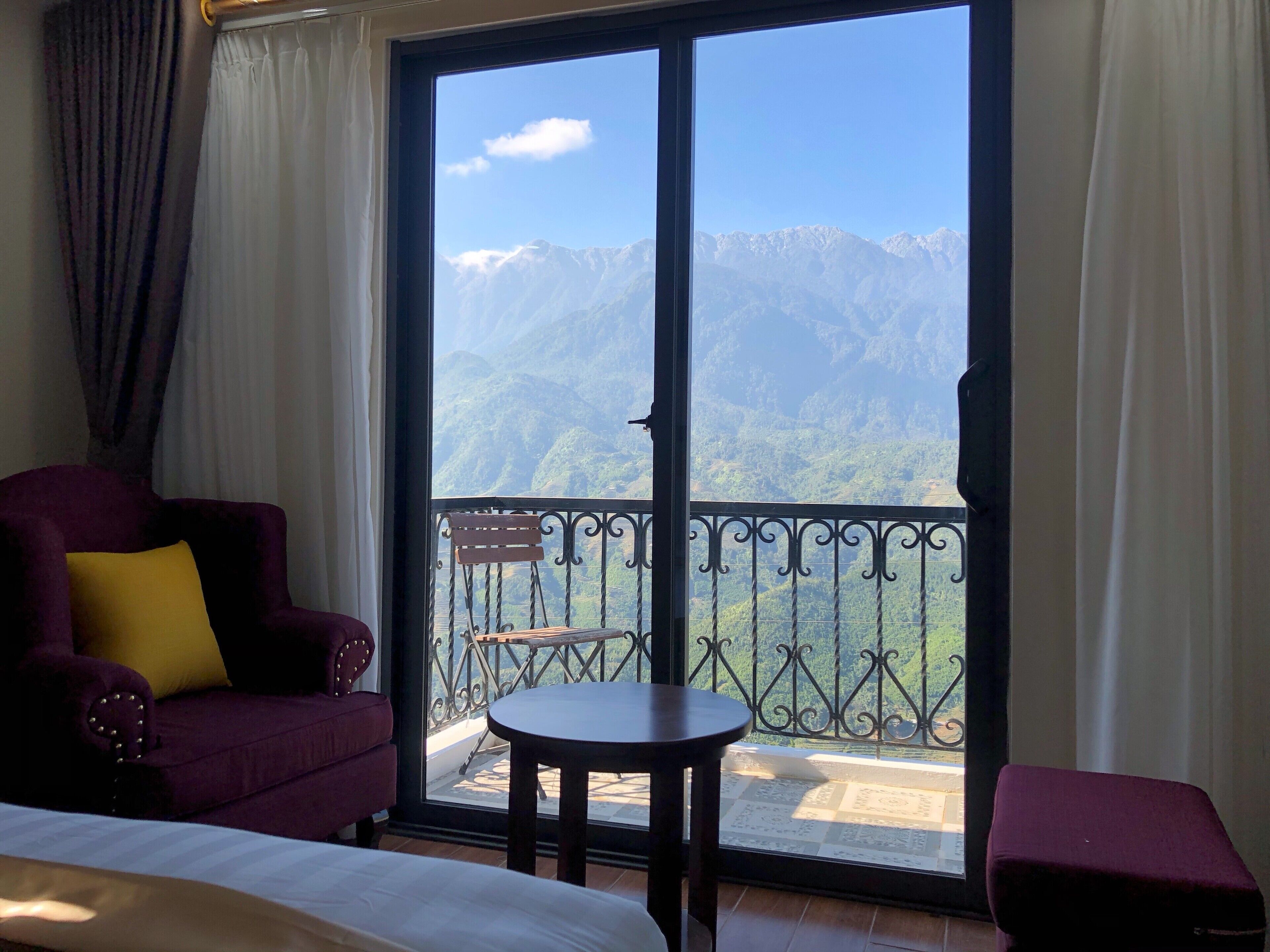 Premium bedding, Select Comfort beds, desk, laptop workspace