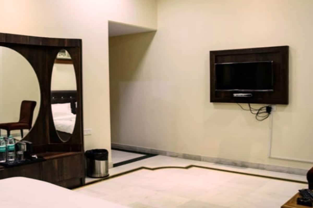 Family Room | Free WiFi