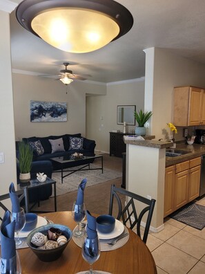 Smart TV, DVD player