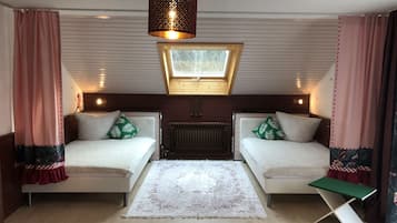 2 bedrooms, free WiFi, bed sheets