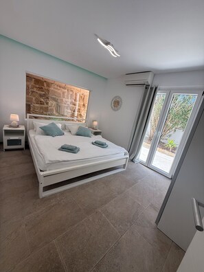 5 bedrooms, free WiFi