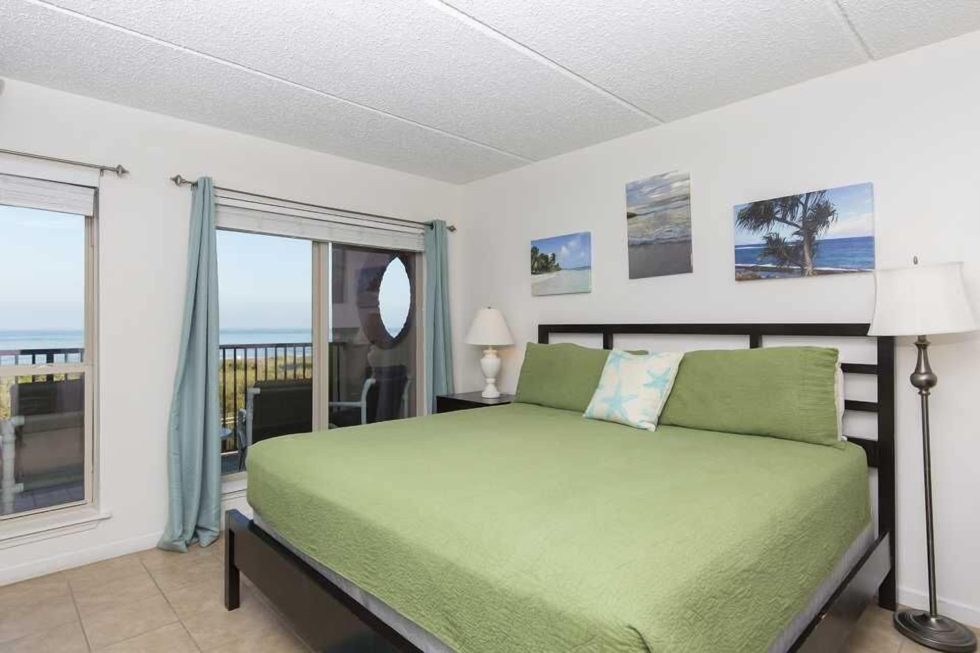 2 多间卧室、熨斗/熨衣板、上网接入、床单