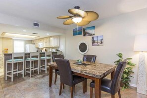 Dining - Suntide II 208 - Family Friendly Beach Front Condo (South Padre Island)