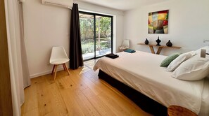 4 bedrooms, iron/ironing board, travel cot, WiFi - Charming villa with pool in the Bonifacian maquis (Bonifacio)