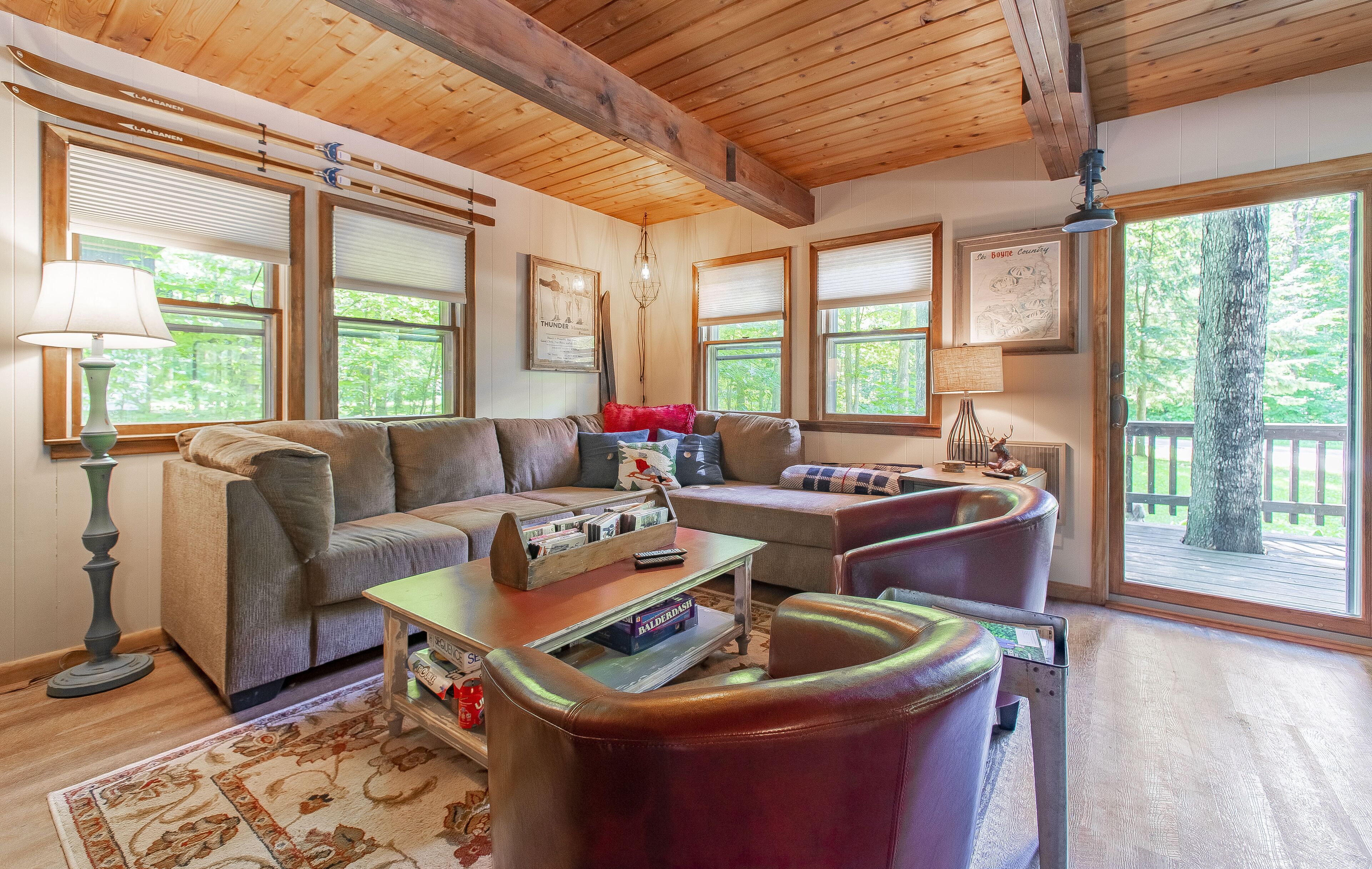 Chalet for All Seasons-5 minute drive to Boyne Mountain Ski Resort
