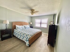 2 bedrooms, iron/ironing board, Internet, bed sheets