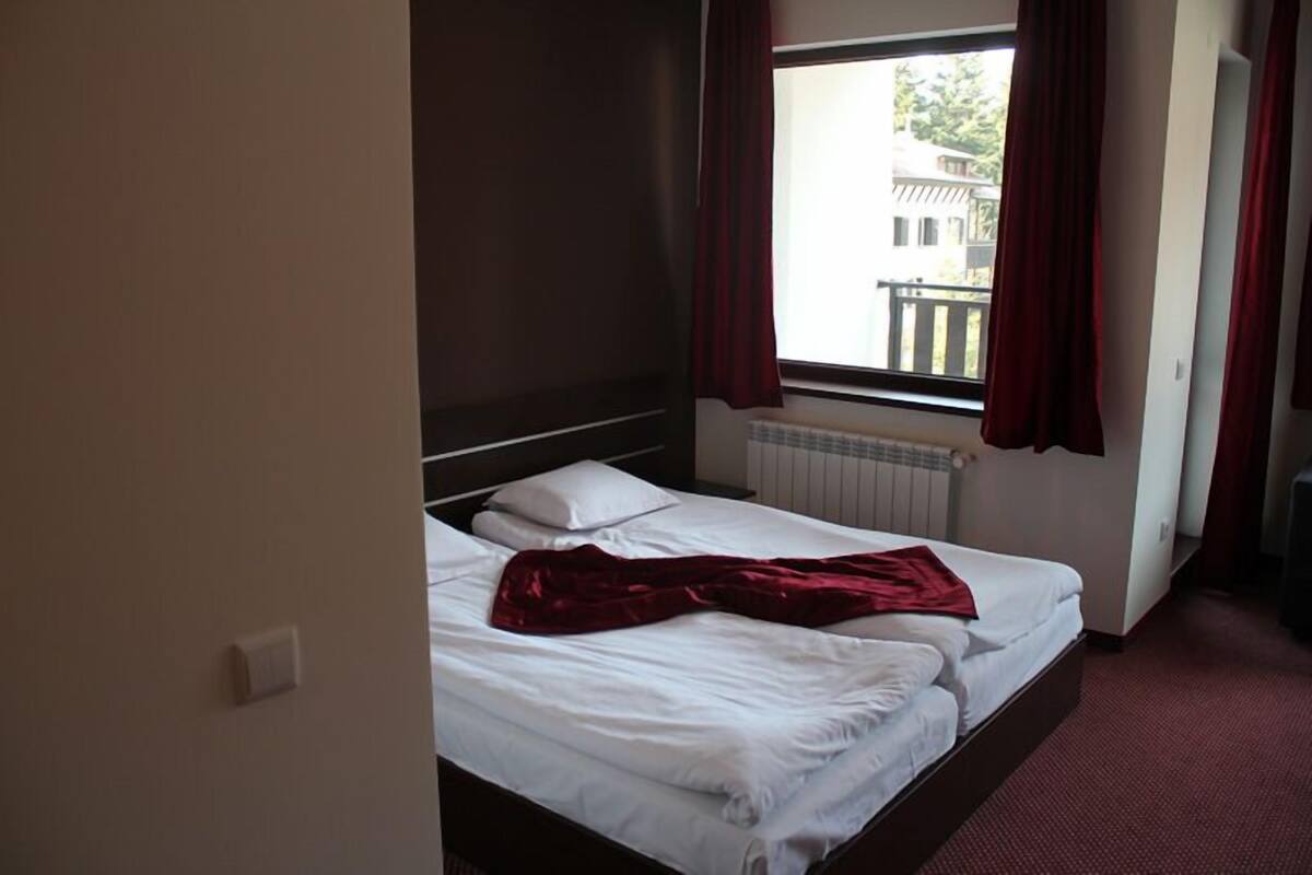 Basic Double Room | WiFi (free)