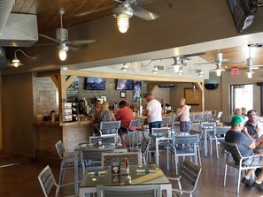 Bar (en el alojamiento)