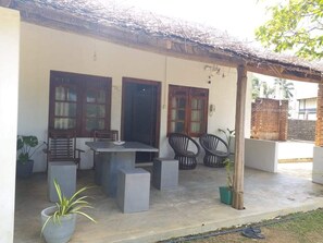 Family Room | View from room - emma sea view Hiriketiya (Nilwella)