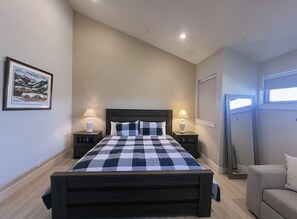 3 chambres, fer et planche à repasser, Wi-Fi, draps fournis