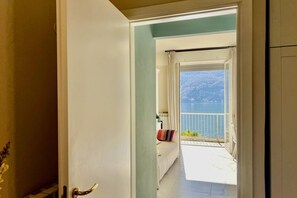 Interior - Hugau Apartment Lake Como (Carate Urio)