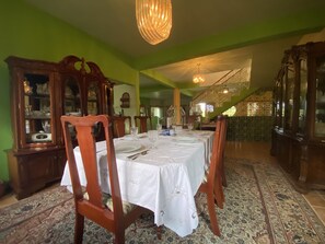 Daily full breakfast (USD 15.00 per person)