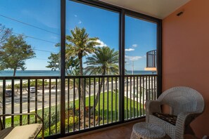 Interior - Coquina Moorings 202 Condo With Pool Boat Dock And Awesome Bay Views (Bradenton Beach)