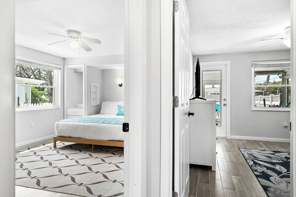 3 slaapkamers, een strijkplank/strijkijzer, wifi, beddengoed